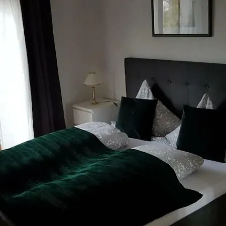 Apartment Lischenhof *