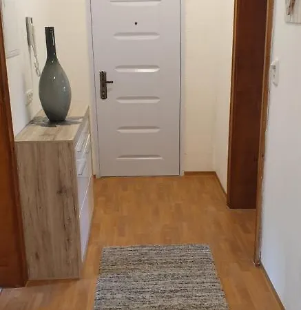 Apartment Lischenhof *