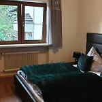 Lischenhof Апартаменты *
